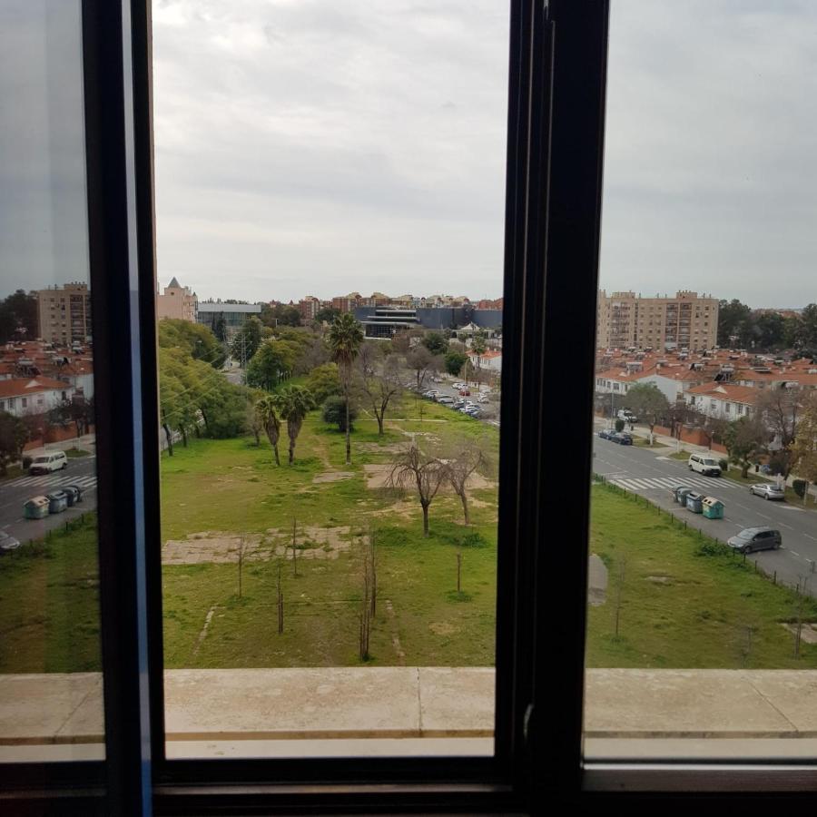 Fibes Lux Sevilla Este. Bagian luar foto