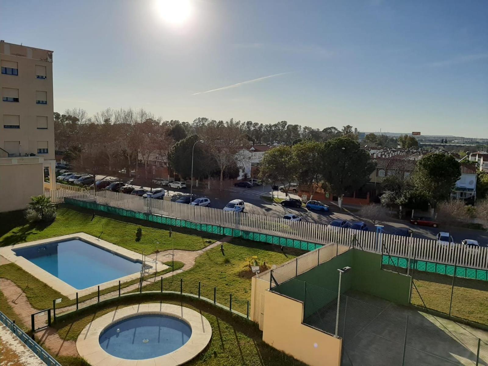 Fibes Lux Sevilla Este. Bagian luar foto